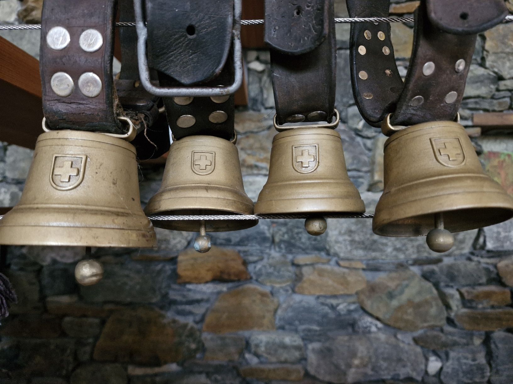Cloches & sonnailles: Ziegen-Schafglöggli – D'occasion à Guarda par rue_bpd7 1