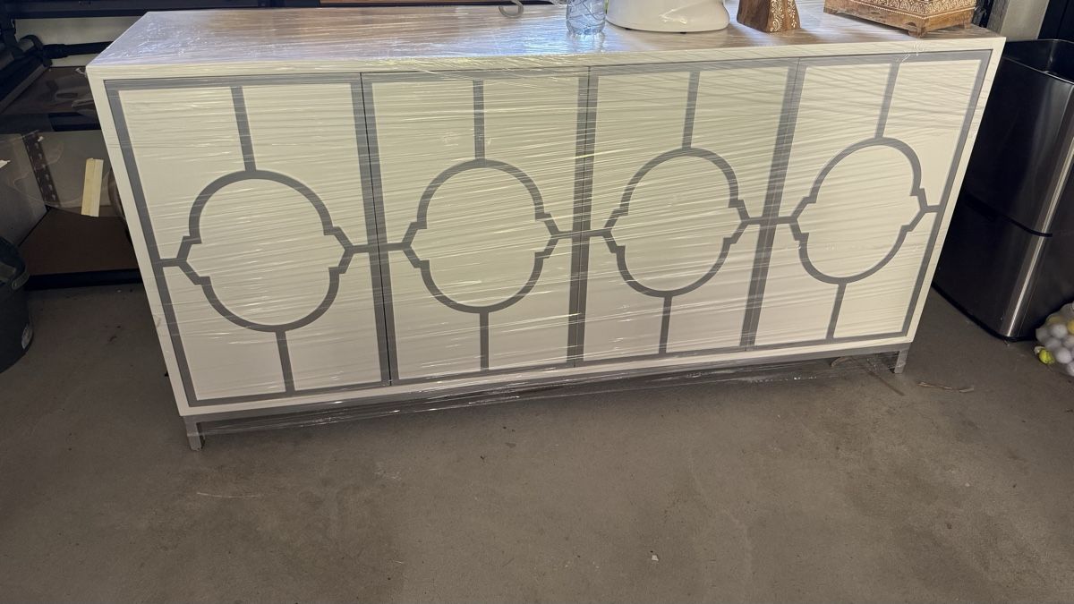 Cassettiere: White Sideboard with Silver Trim – Usato da Blonay venduto da lev_s6xv 4