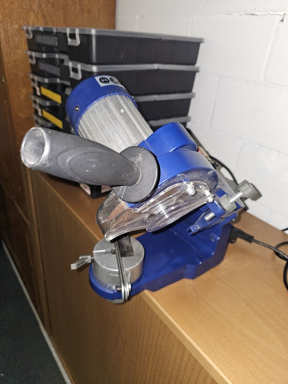 Einhell Schleifen & Polieren: Kettenschleifgerät Einhell BG-CS 235 E gebraucht – Gebraucht aus Ramlinsburg von mog_z855 3