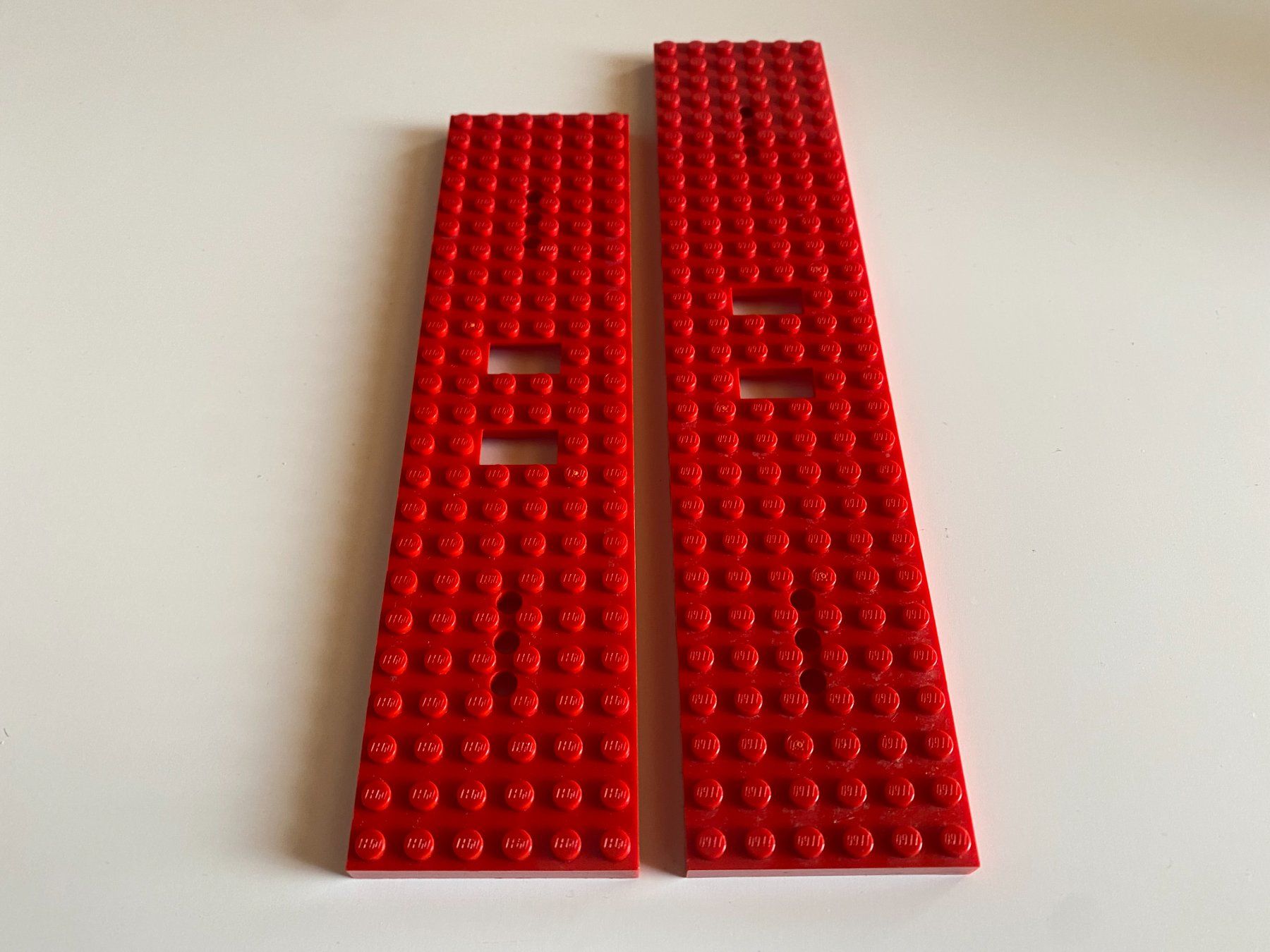 Lego Giocattoli: LEGO - 2 - ROTE - EISENBAHN - GRUNDPLATTEN – Usato da Gelterkinden venduto da ajdt4 1