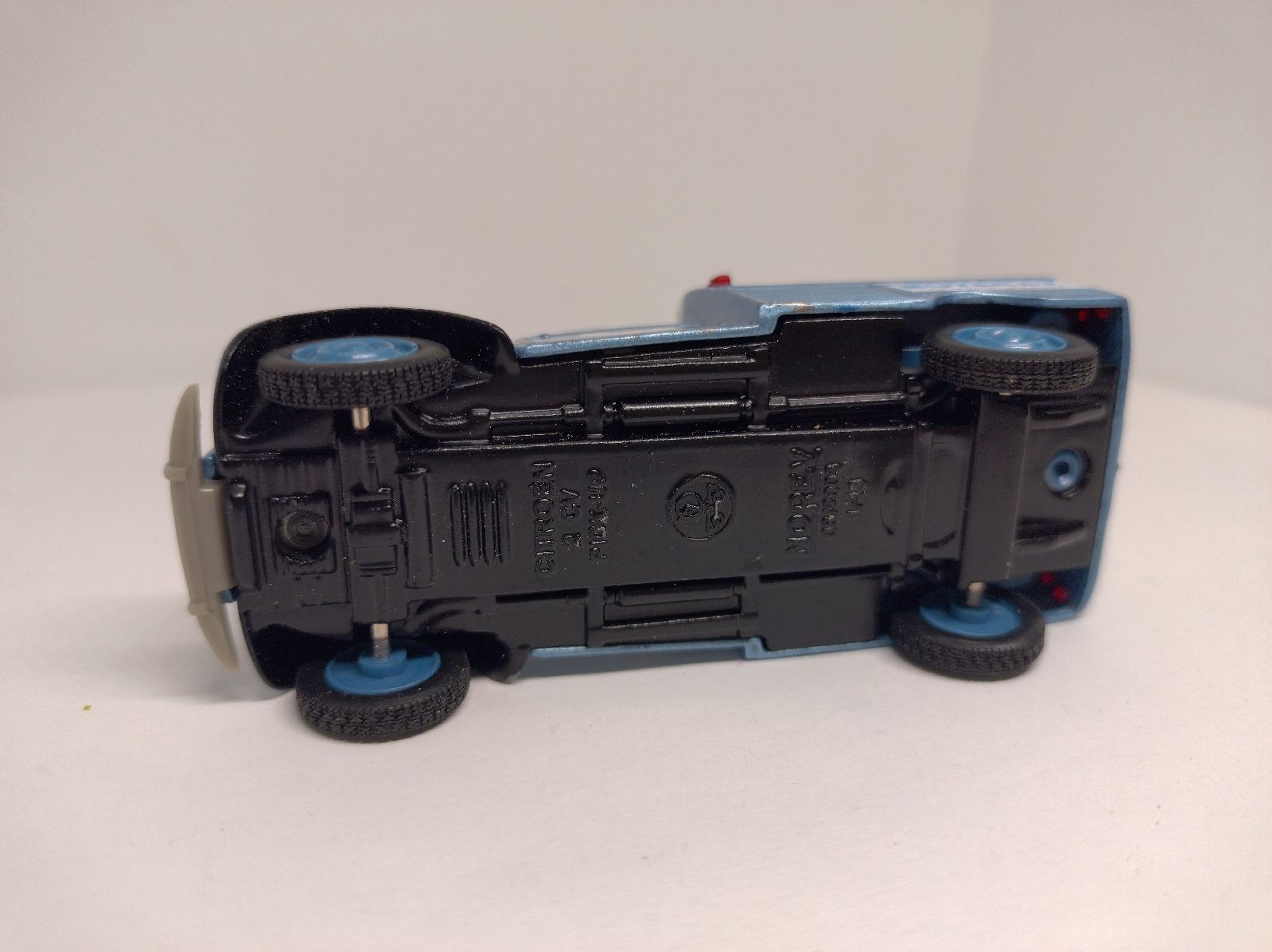 Norev Modellautos: Norev, Citroen 2CV pickup Butagaz – Gebraucht aus La Chaux-de-Fonds von Pierrot8404 5
