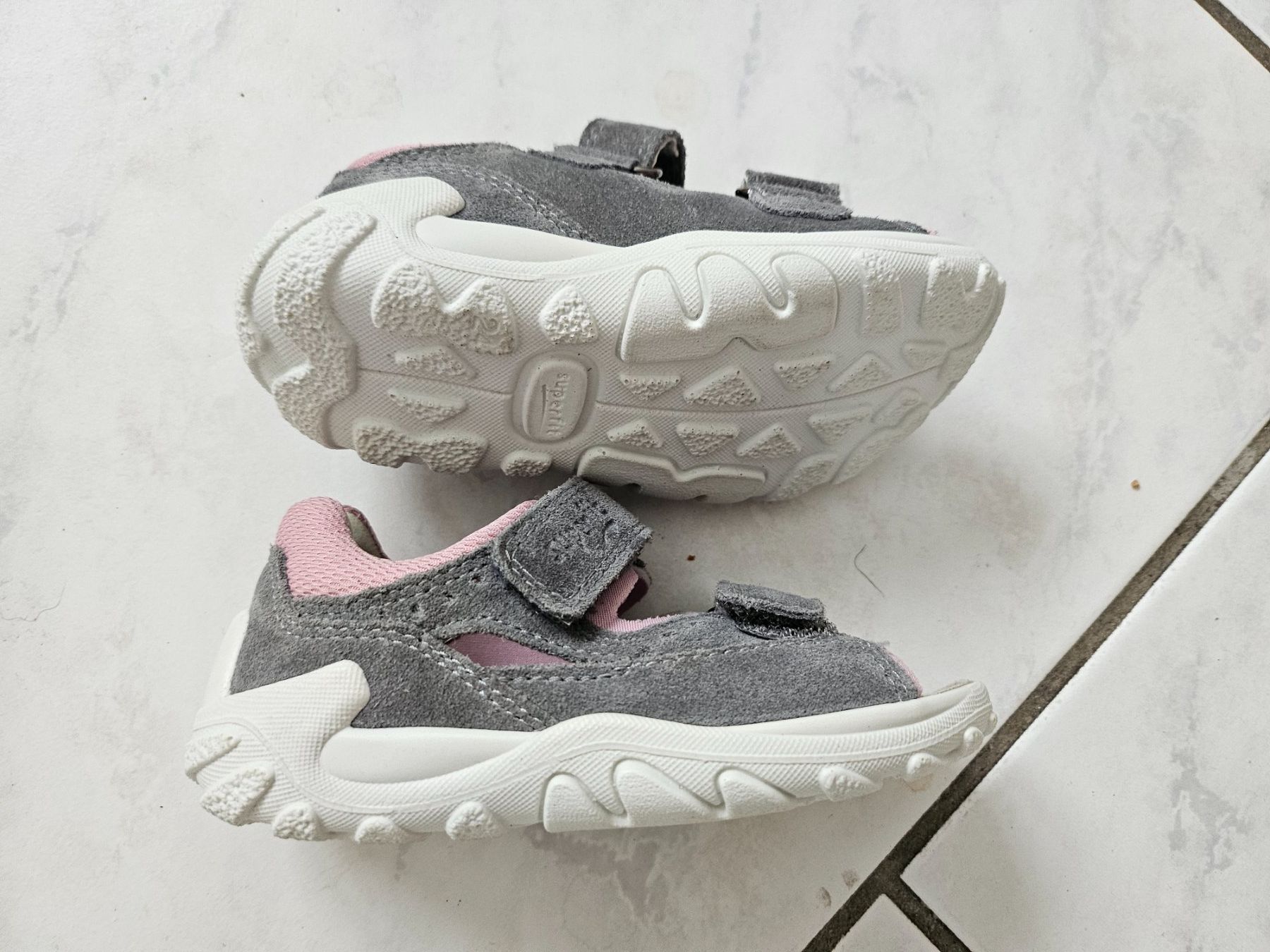 Superfit Scarpe per ragazze: Superfit Sandalen Grösse 24 – Nuovo (secondo la descrizione) da Kefikon TG venduto da Livline 1