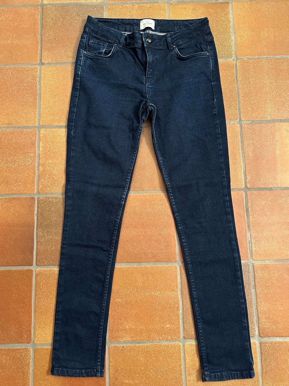 Sezane Jeans: NEW - Blue Jeans SEZANE Le Slim – Nuovo (secondo la descrizione) da Zürich venduto da aygo_a