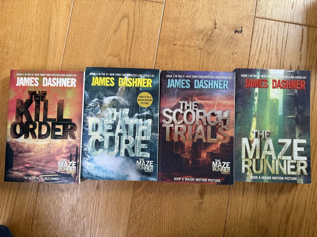 Libri: The Maze Runner Series, von James Dashner – Usato da Zürich venduto da turicum2008 1