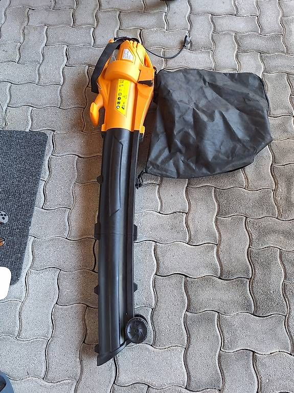 Soffiatori & Aspiratori per foglie: Läubblaser/Laubsauger 35L – Usato da Koblenz venduto da san_tz6q 2