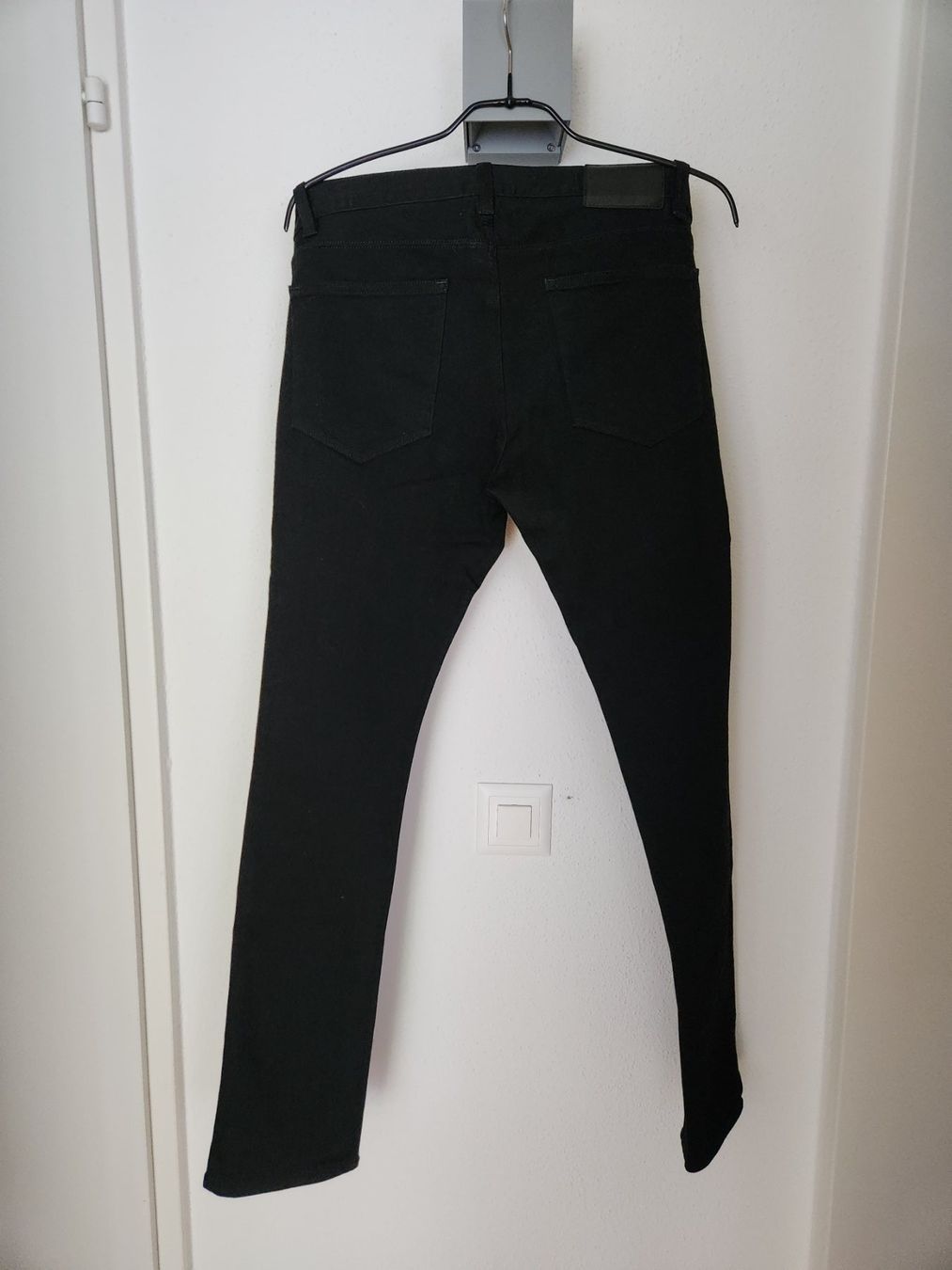 Jeans: Theory, Jeans, Schwarz, Gr.31 – Usato da Luzern venduto da Bon_Voyage 5