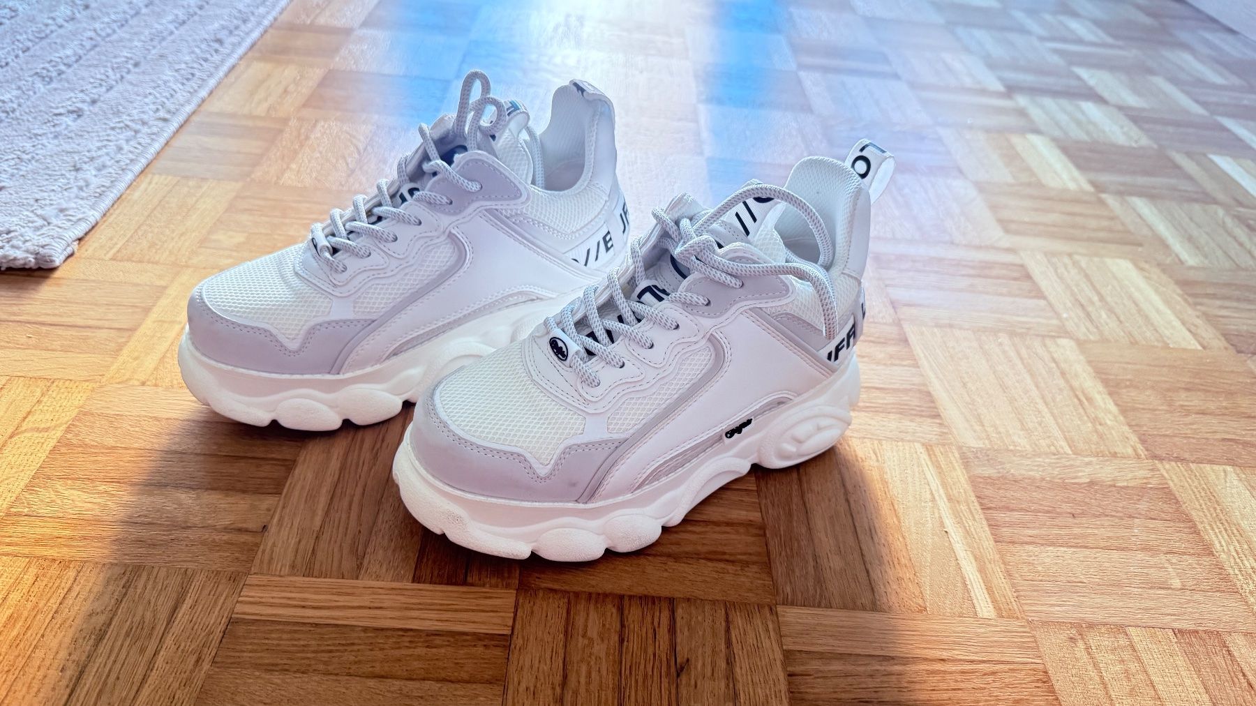 Buffalo Scarpe da donna: Buffalo Plateau Sneaker 37 – Usato da Grenchen venduto da Raluca29 1