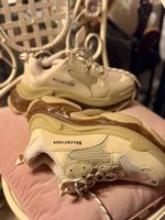 Balenciaga Triple S Sneaker beige Grösse 39 gebraucht