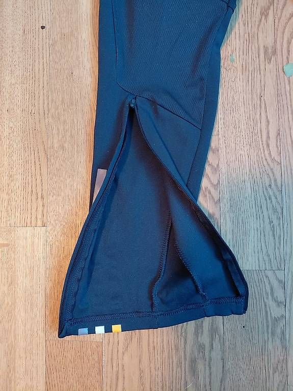 Pantaloni: Trainingshosen – Usato da Kerns venduto da truffere 1
