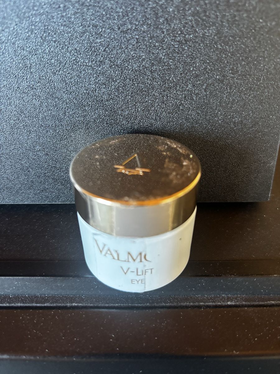 Cura del viso: Valmont V-Lift  – Usato da Fortunau (Ayent) venduto da CicciStore