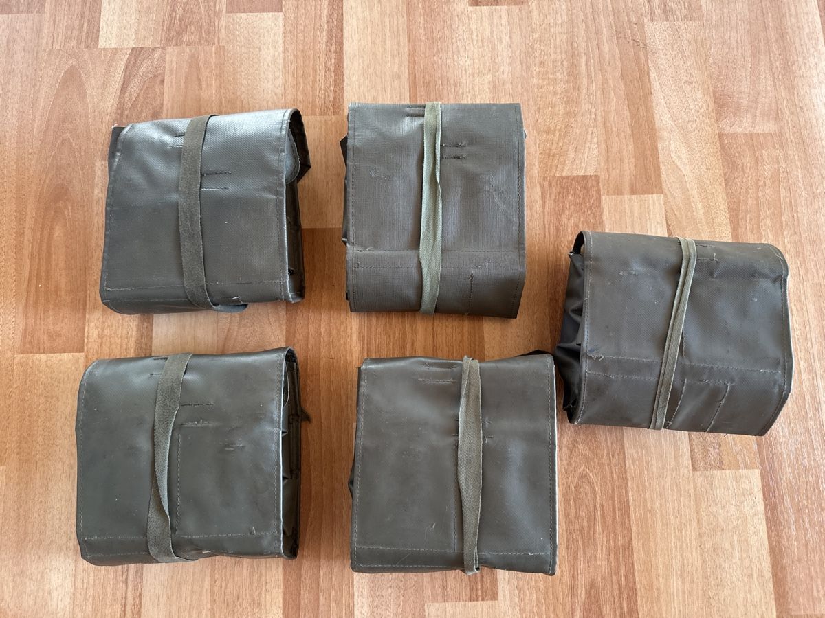 Prodotti di pulizia: Schweizer Armee Schuhputzzeug Set mit 5 Stück – Usato da St. Gallen venduto da mai_2lcj 1