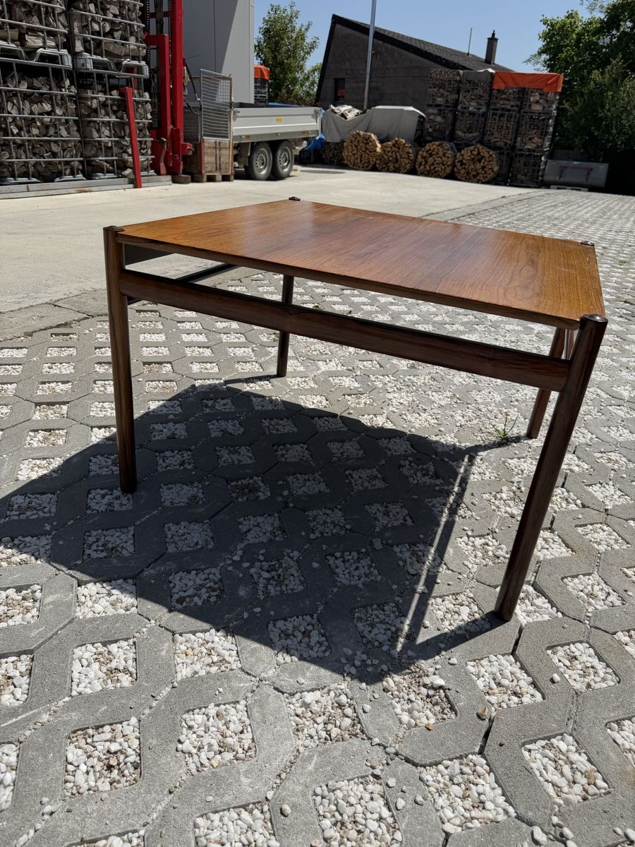 Tische: Table basse carrée Ole Wanscher – Gebraucht aus Arnex-sur-Orbe von Tutu1037