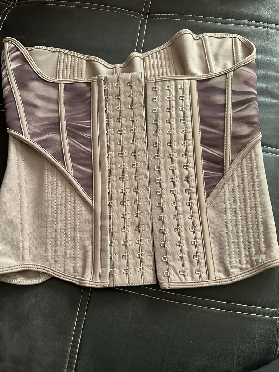 Altra biancheria intima: Damen Bauchkontrolle Gr/L – Nuovo (secondo la descrizione) da Basel venduto da Ivana_4 4