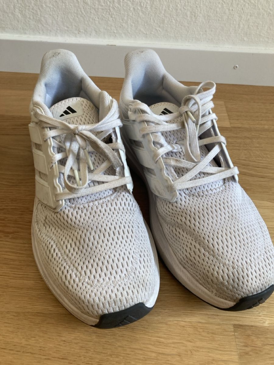 Adidas Herrenschuhe: Adidas Ultimashow 2.0 Cloudfoam Gr. 41 1/3 – Gebraucht aus Basel von AufeinenBlick