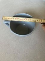 Tasse grau Keramik
