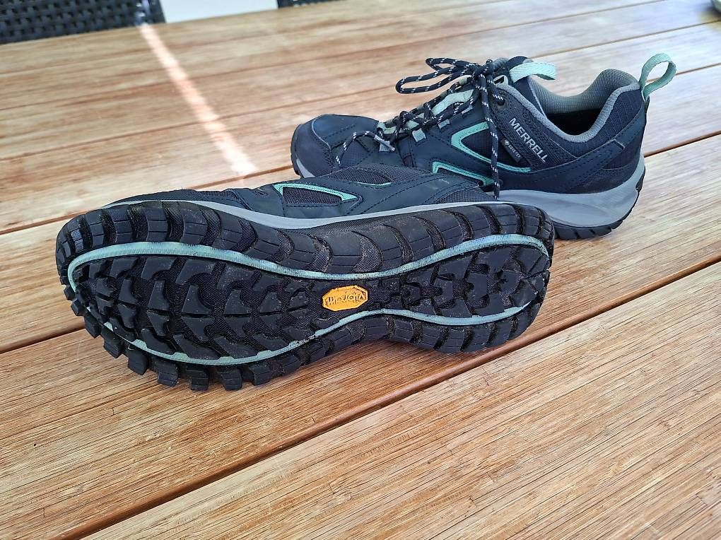 Chaussures femmes: Merrell Bryce Radius GTX Damen-Wanderschuhe Gr. 41 – D'occasion à Thalwil par rauchwolke 1