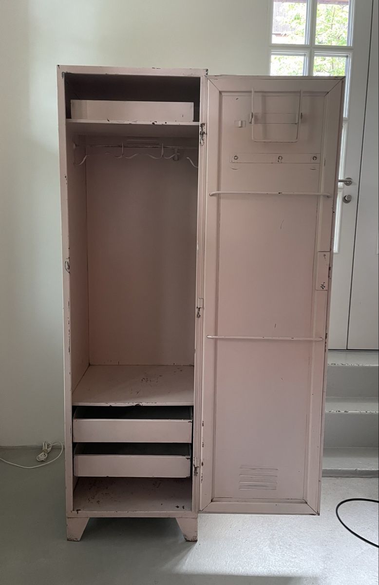 Schränke: Pamono Spind/Metallschrank – Gebraucht aus Zürich von JUP595