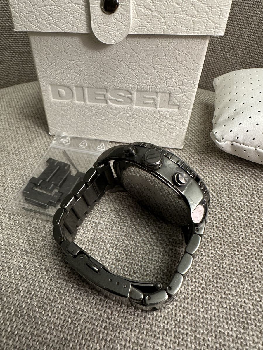 Diesel Uhren: Diesel Uhr DZ4215 - Chronograph – Gebraucht aus Hägendorf von neon09 4