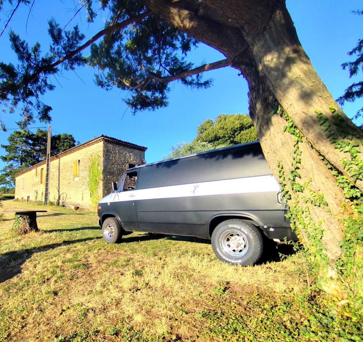 Véhicules de camping: Chevrolet Van G30 – D'occasion à Ollon VD par Docteur_Bibolini 2
