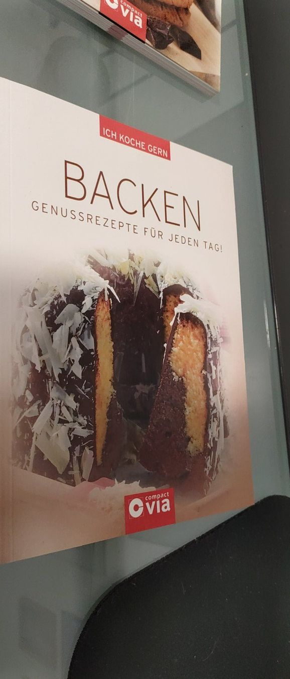 Libri: Zwei Back Bücher Neuwertig – Nuovo (secondo la descrizione) da Dottikon venduto da Oldyfreak