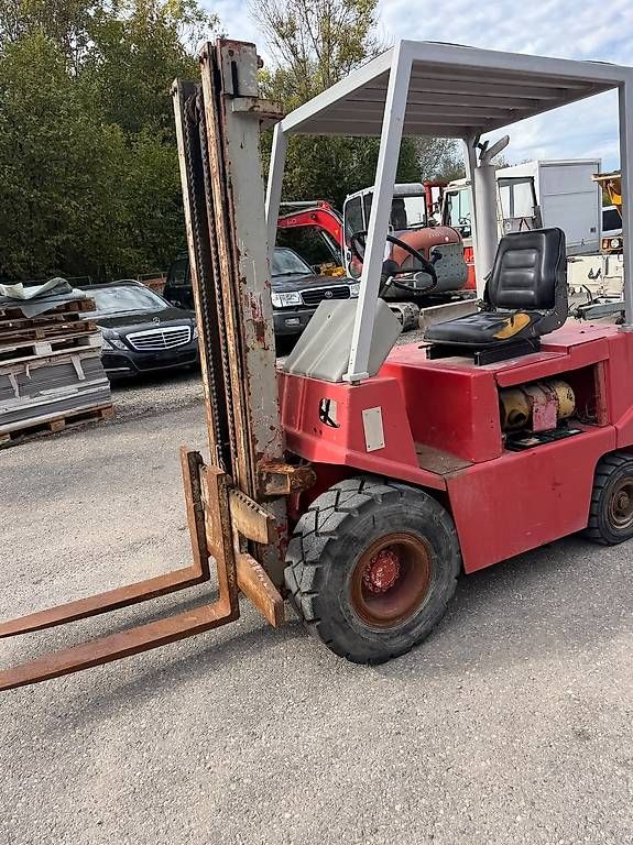 Stapler O+K, Diesel, Hubkraft 2'000kg (Gebraucht) in Wila für CHF 2800 ...