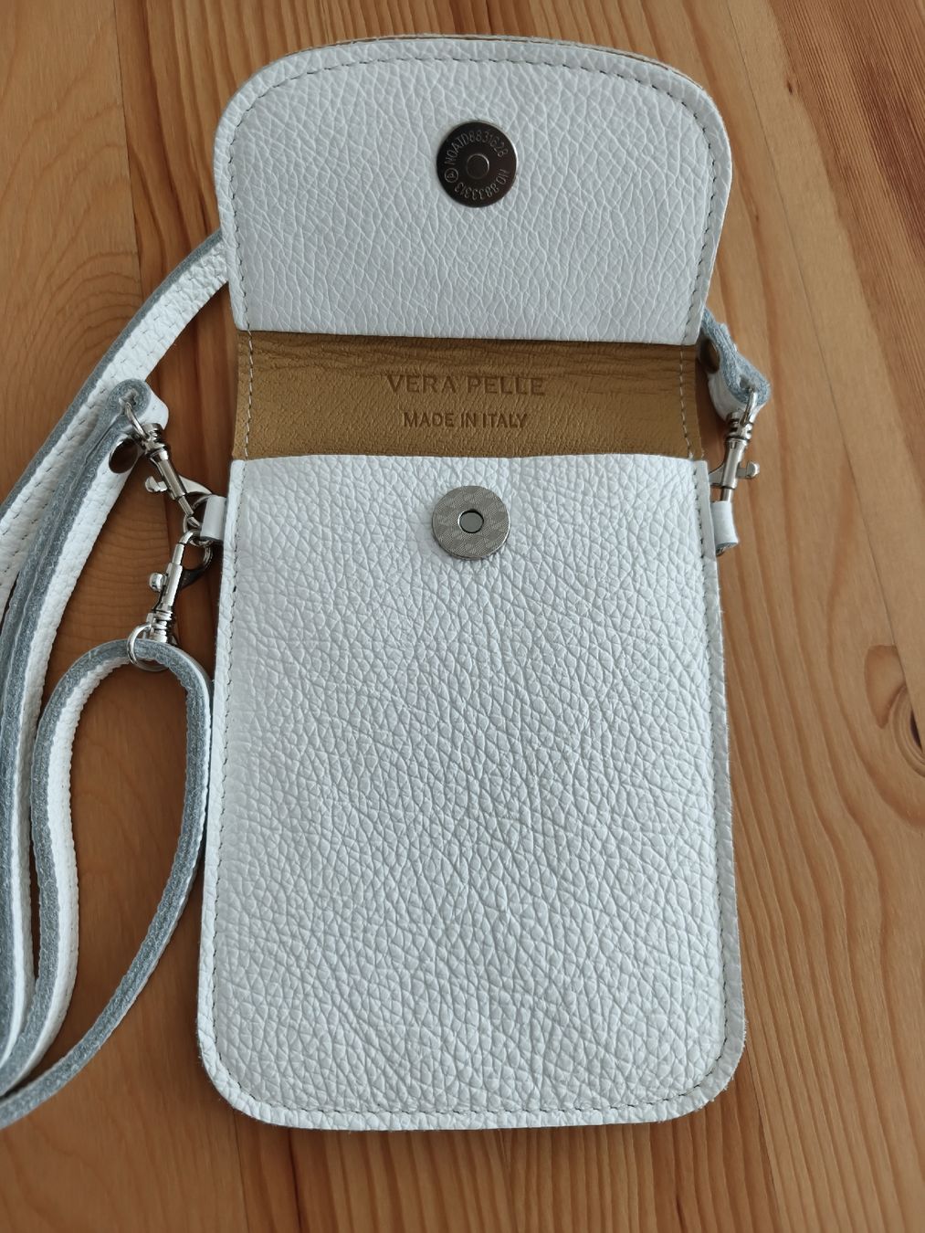 Vera Pelle Borse da donna: Handytasche – Nuovo (secondo la descrizione) da Zug venduto da CH-ZG 1
