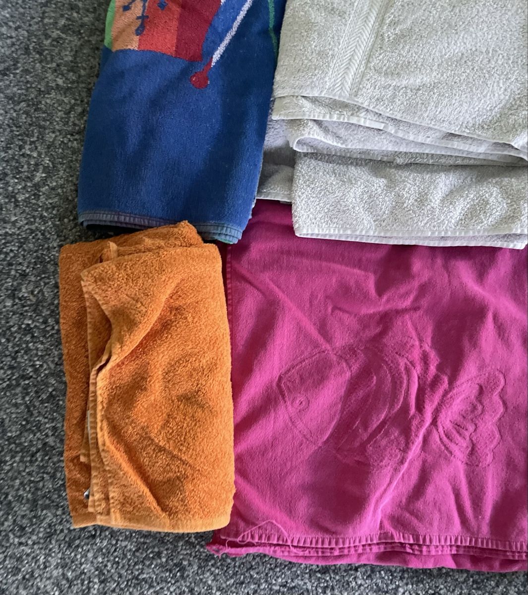 Badetücher: Frottee Handtücher 4er Set bunt, gebraucht  – Gebraucht aus Au ZH von Jaggy4 1