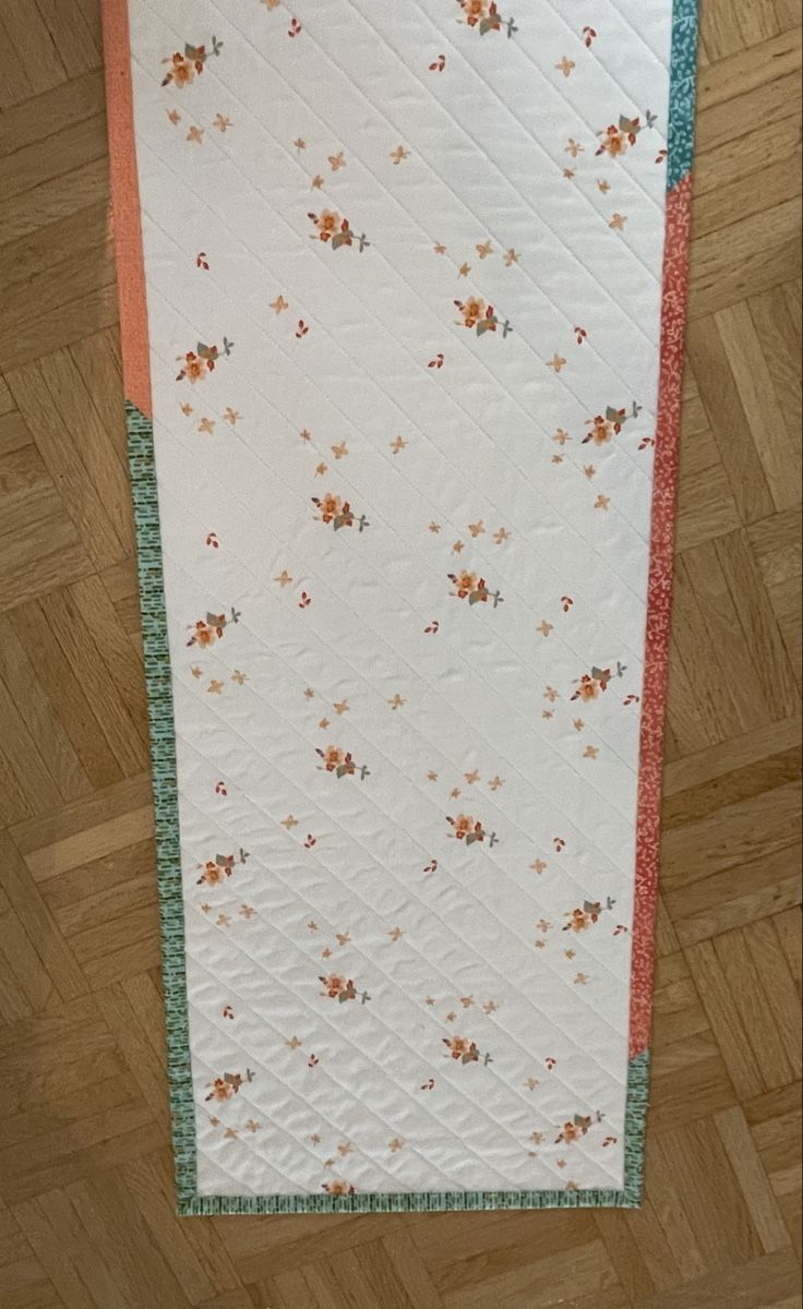 Stoffe: Chemin de table patchwork multicolore fait main – Neu und originalverpackt aus La Chaux-de-Fonds von NathalieM07 8