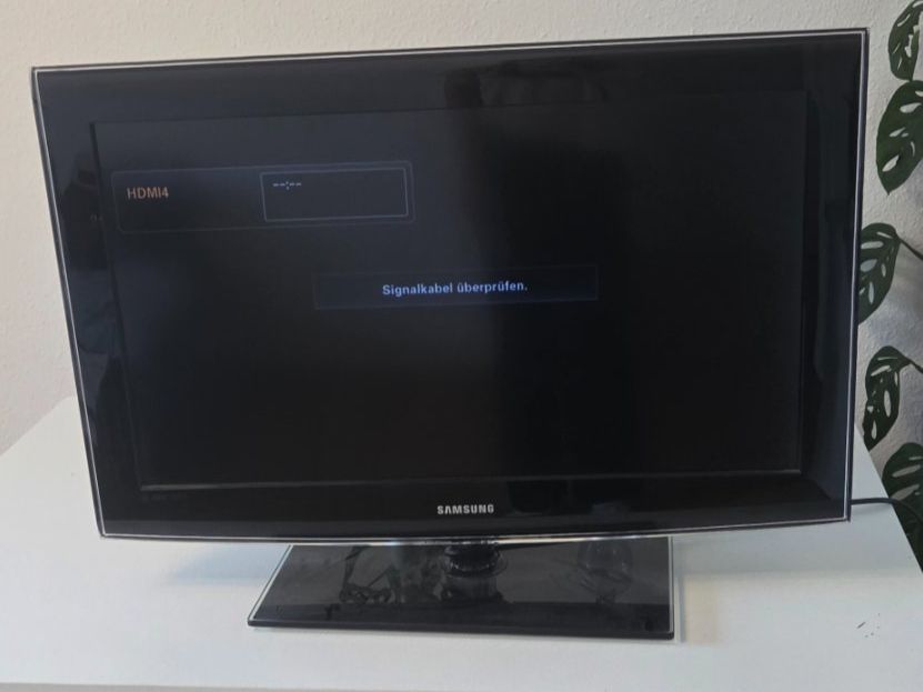Samsung Fernseher: Samsung TV 32'' – Gebraucht aus Zürich von giu_tp6p