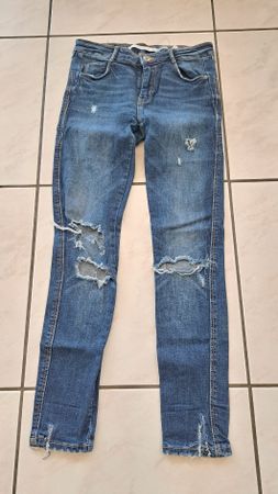 jeans ZARA 34 neuf