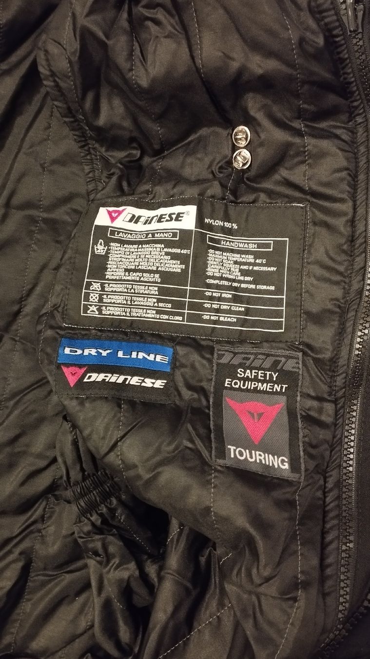 Dainese Giacche: Schwarze Dainese Motorradjacke, Grösse 48 – Usato da Basel venduto da Schof 6