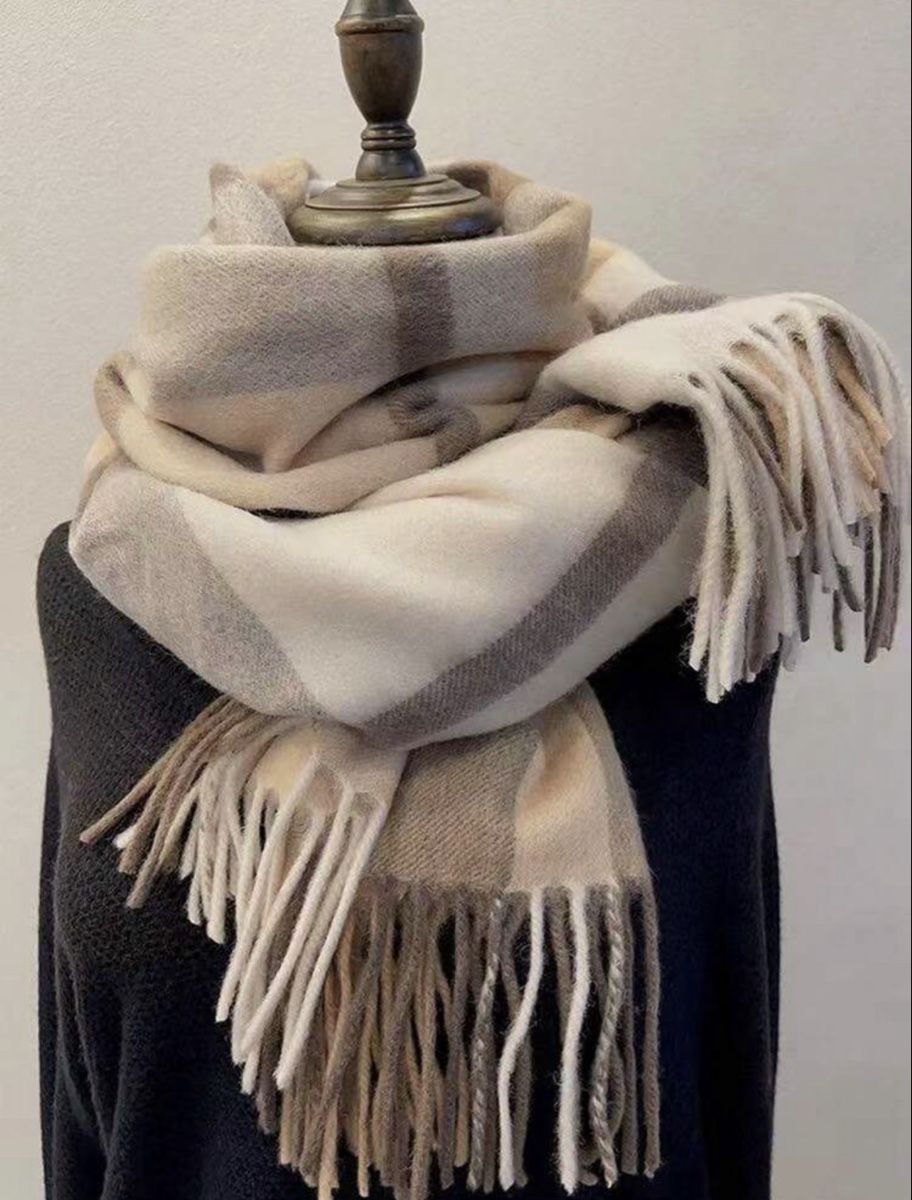 Foulard & Sciarpe: Écharpe 100% en laine – Nuovo e nell'imballaggio originale da Châtel-St-Denis venduto da Montclair_Swiss 4