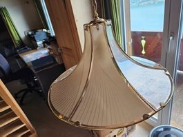 Lampenschirm aus Glas - wunderschöne dekorative Hängelampe