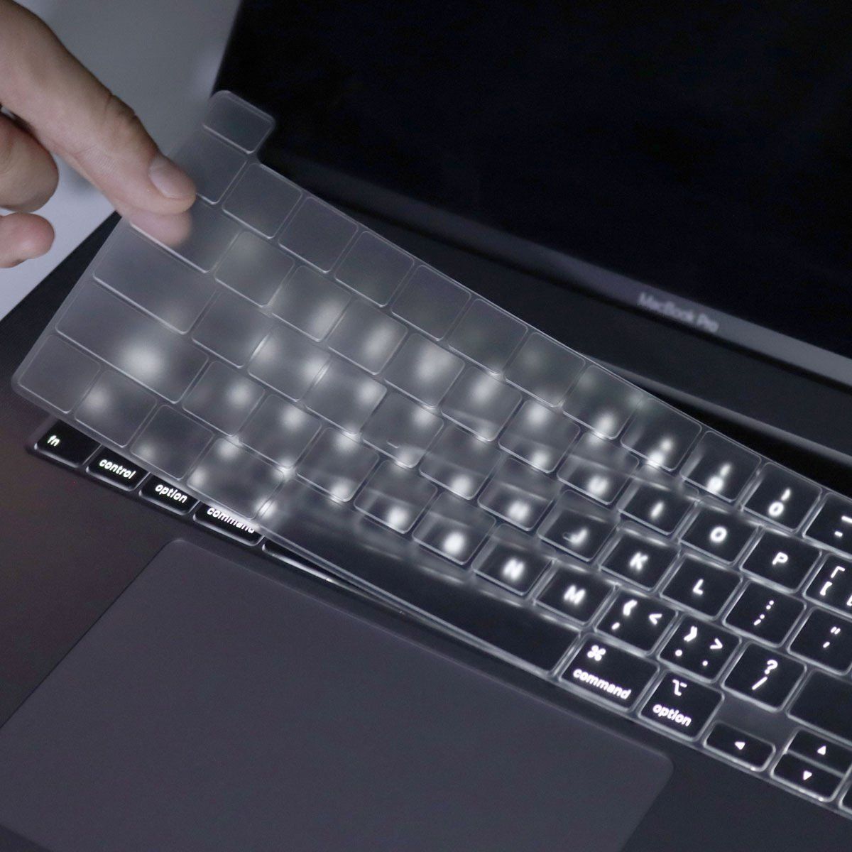 Covers & Borse: New MacBook 13''/15'' 2016 avec Touch Bar-Protection clavier – Nuovo e nell'imballaggio originale da Morges venduto da DigiAC