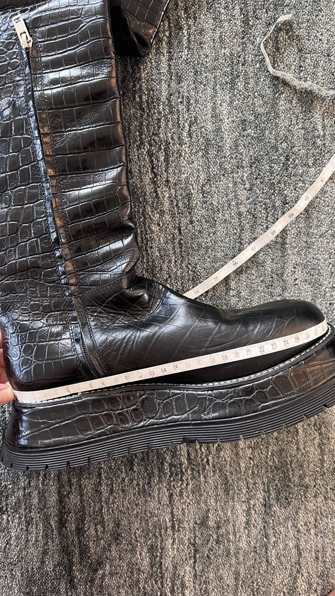 Burberry Scarpe da donna: Burberry Chunky platform long boots size 41 – Nuovo (secondo la descrizione) da Freienbach venduto da cri_9kly 7
