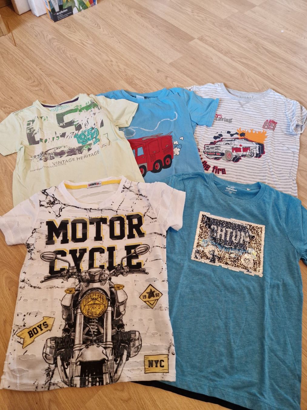 Camicie, T-shirt & Polo: 5 T-Shirts 128 – Usato da Giswil venduto da movo08