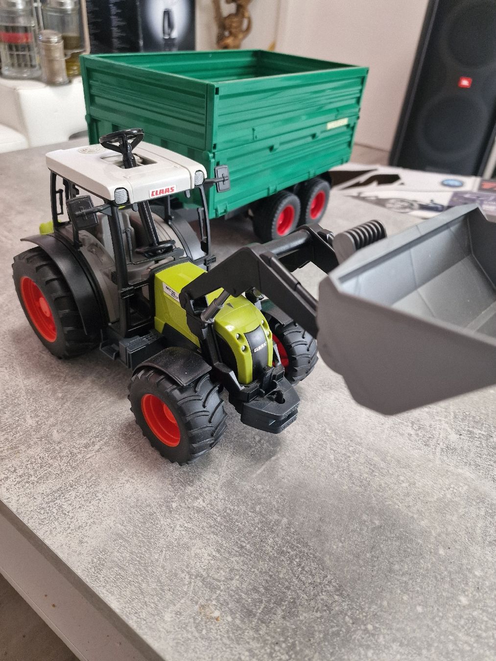 Bruder Giocattoli: Traktor mit Anhänger Bruder  – Usato da Herzogenbuchsee venduto da ioa_zcm6 2