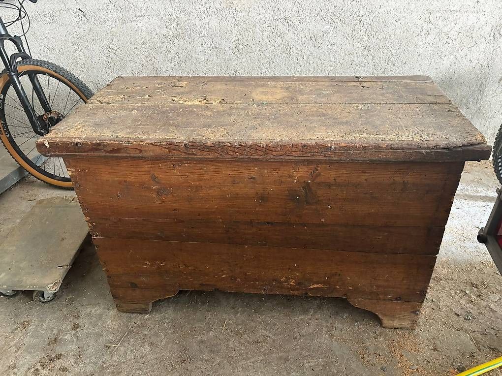 Armadi: Baule contadino ca. 1920 – Usato da Li Curt venduto da Liiis