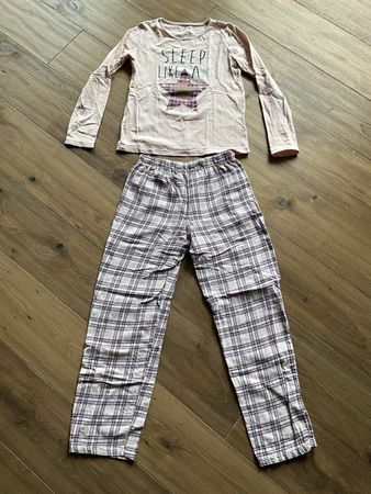 Pyjama 146/152, lachs