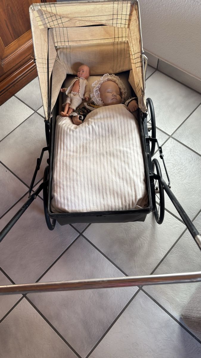 Carrozzine per bambole: Vintage Puppenwagen – Usato da Balsthal venduto da wasserente