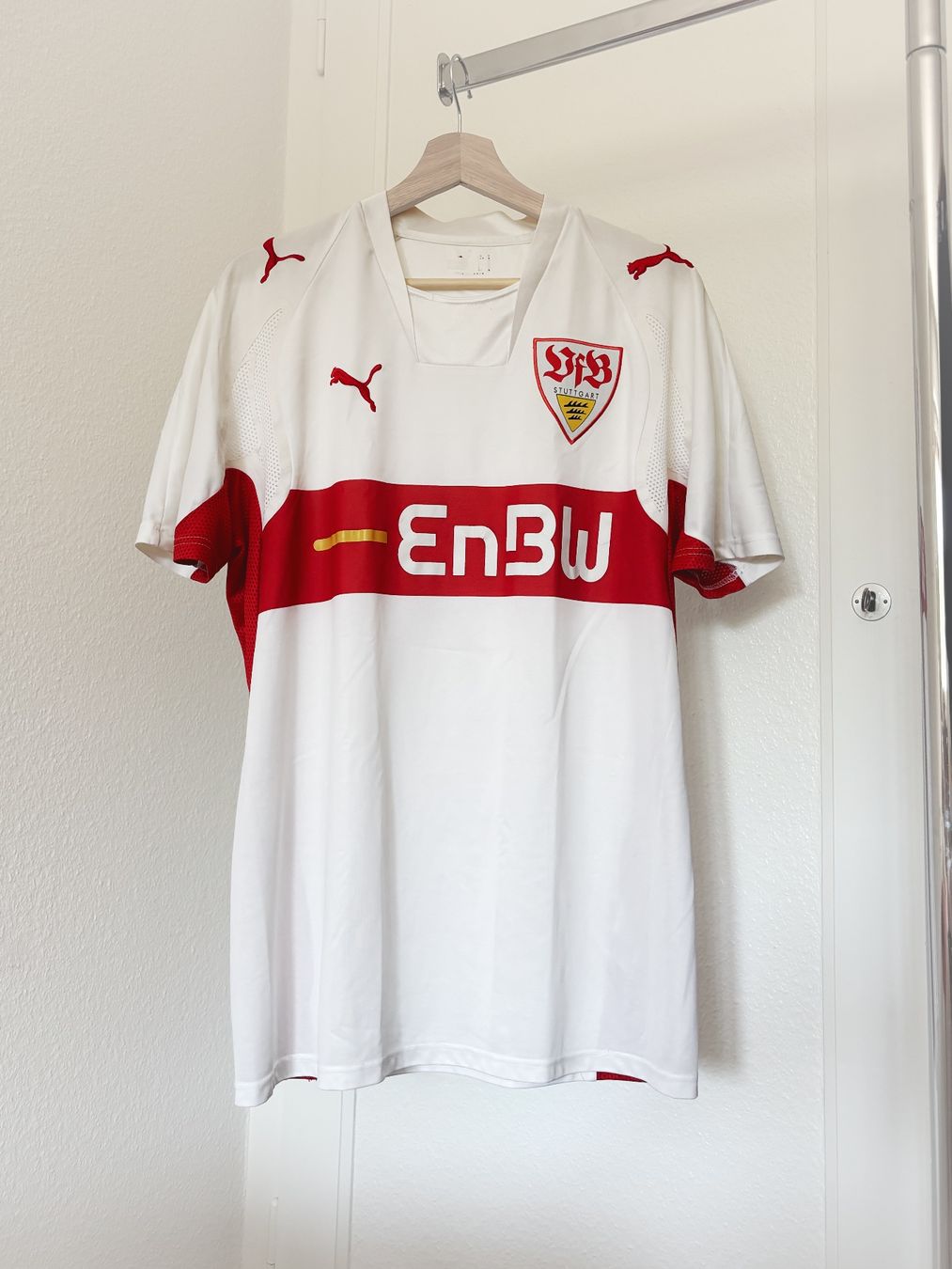 Puma Leibchen & Hosen: Vintage Puma Vfb Stuttgart Heim Trikot – Gebraucht aus Bern von Lelixino