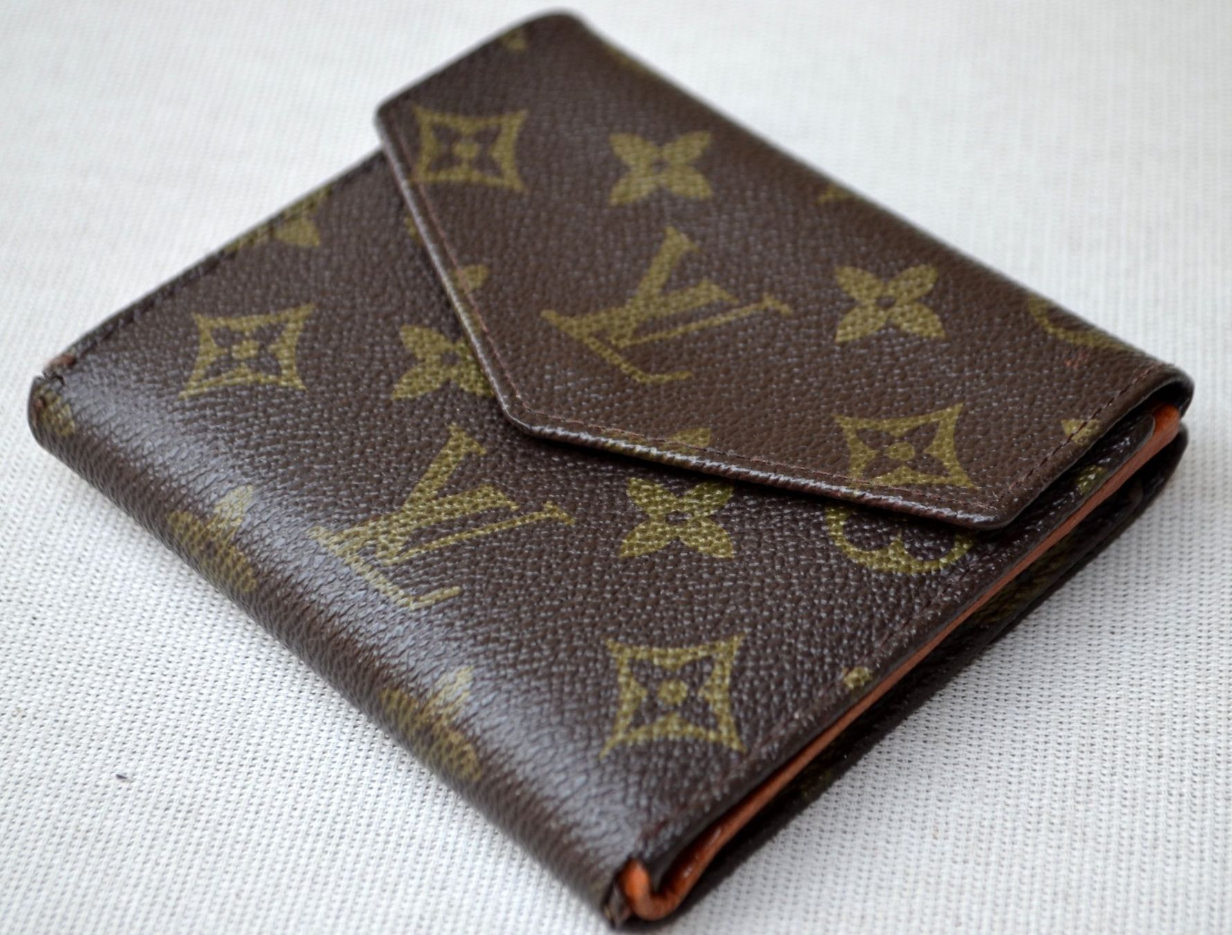 Louis Vuitton Portefeuilles: Louis Vuitton Portefeuille – Défectueux à Collonges par arashee 2