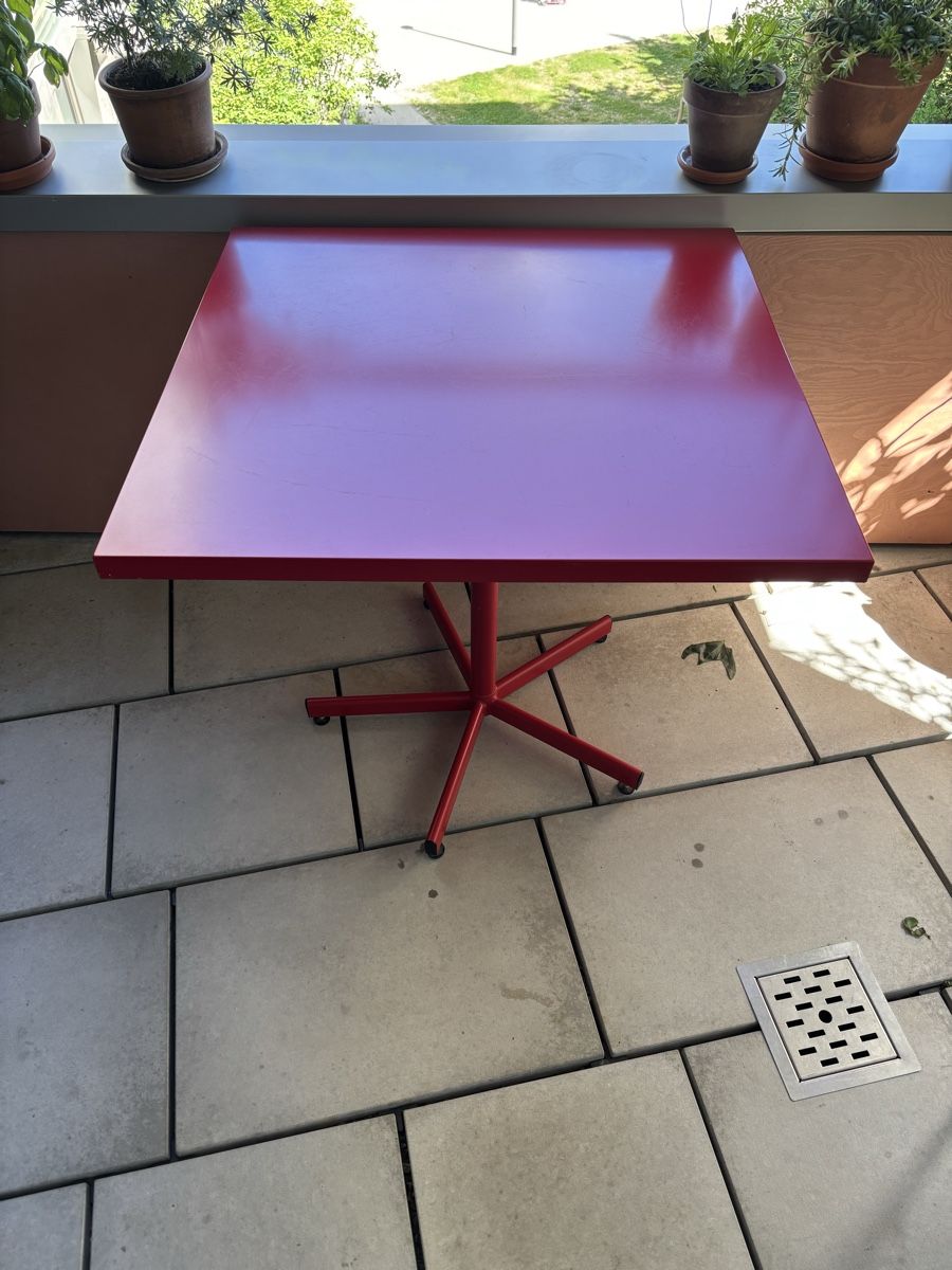 Tavoli: Schaffner Vienna Klapptisch rot – Usato da Zürich venduto da Uluvuur