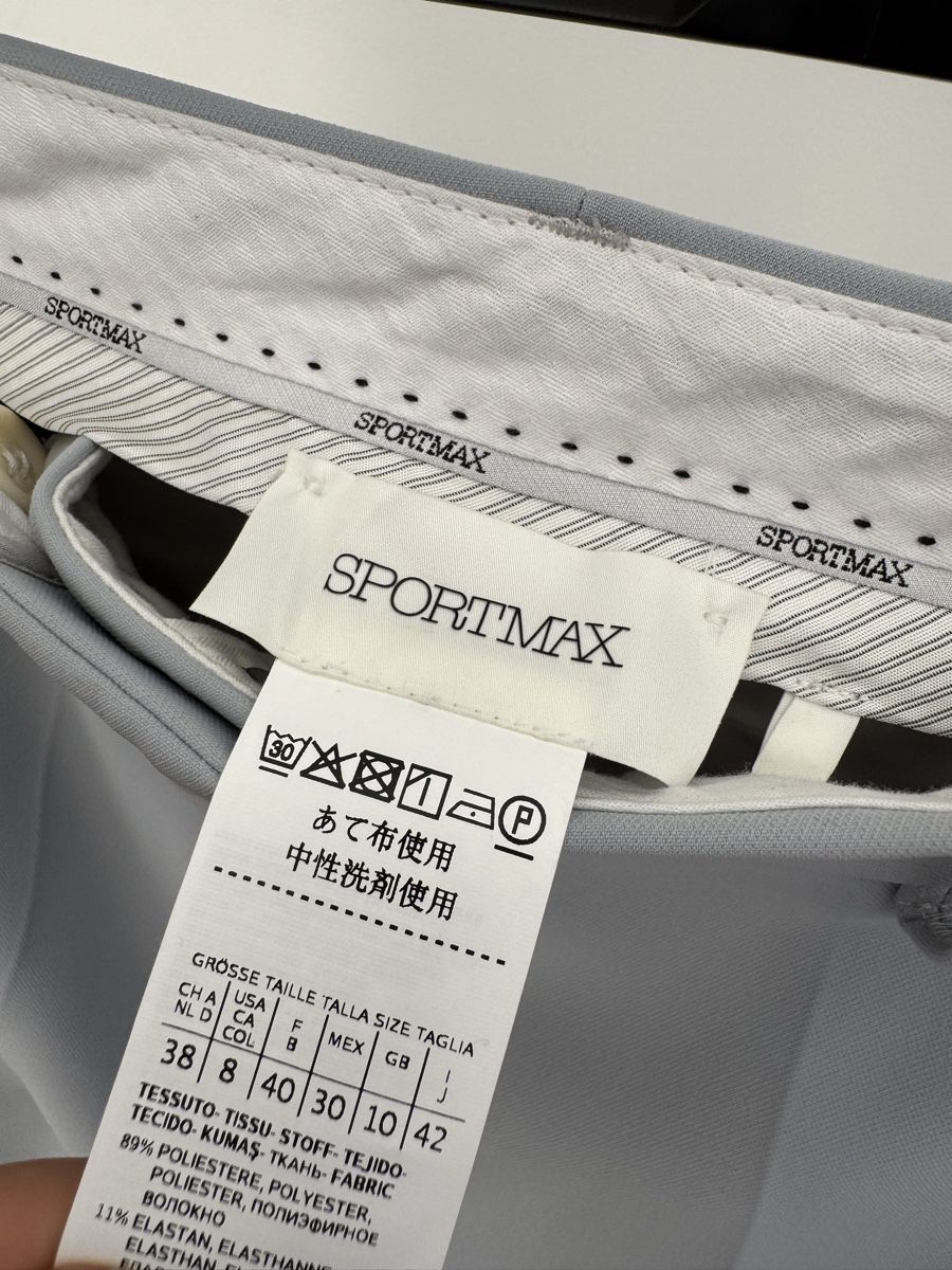 Sportmax Pantaloni: Sportmax Hose hellblau mit Knopfdetails – Usato da Zürich venduto da di_archive 4
