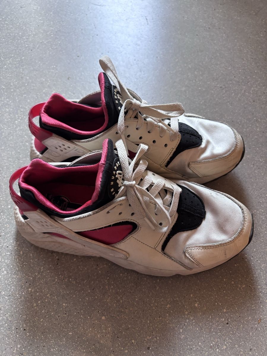 Nike Scarpe da uomo: Nike Huarache rot/weiss Gr. 41 – Usato da Bern venduto da ver_6hzh 1