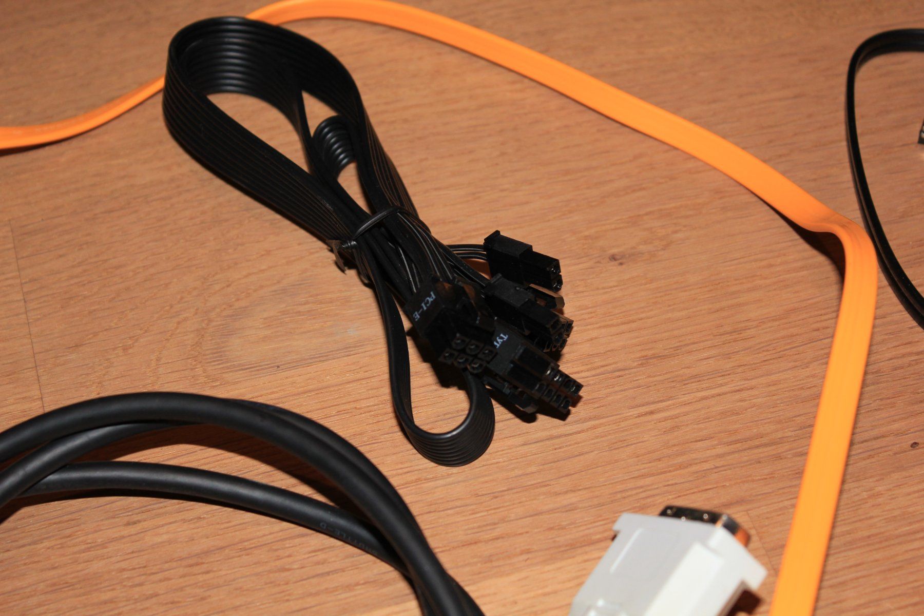 Intel Composants électroniques: 2x CPU Lüfter & diverse PC Kabel – D'occasion à Männedorf par biancyur 8