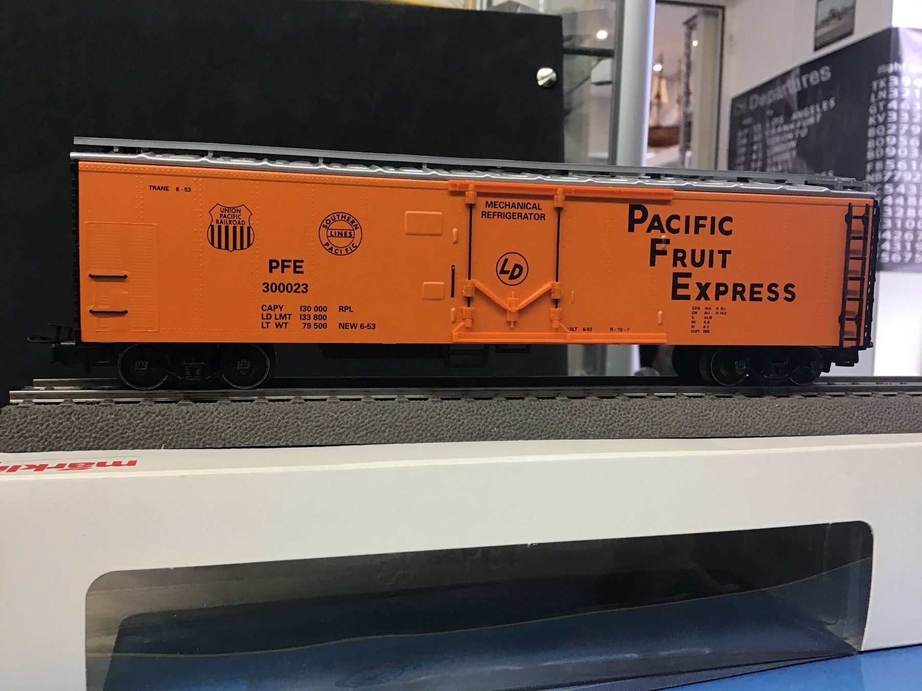 Märklin Modellini di ferrovie: Märklin H0 Pacific Fruit Express Wagen 47780 – Usato da Männedorf venduto da Modelle-aller-Art