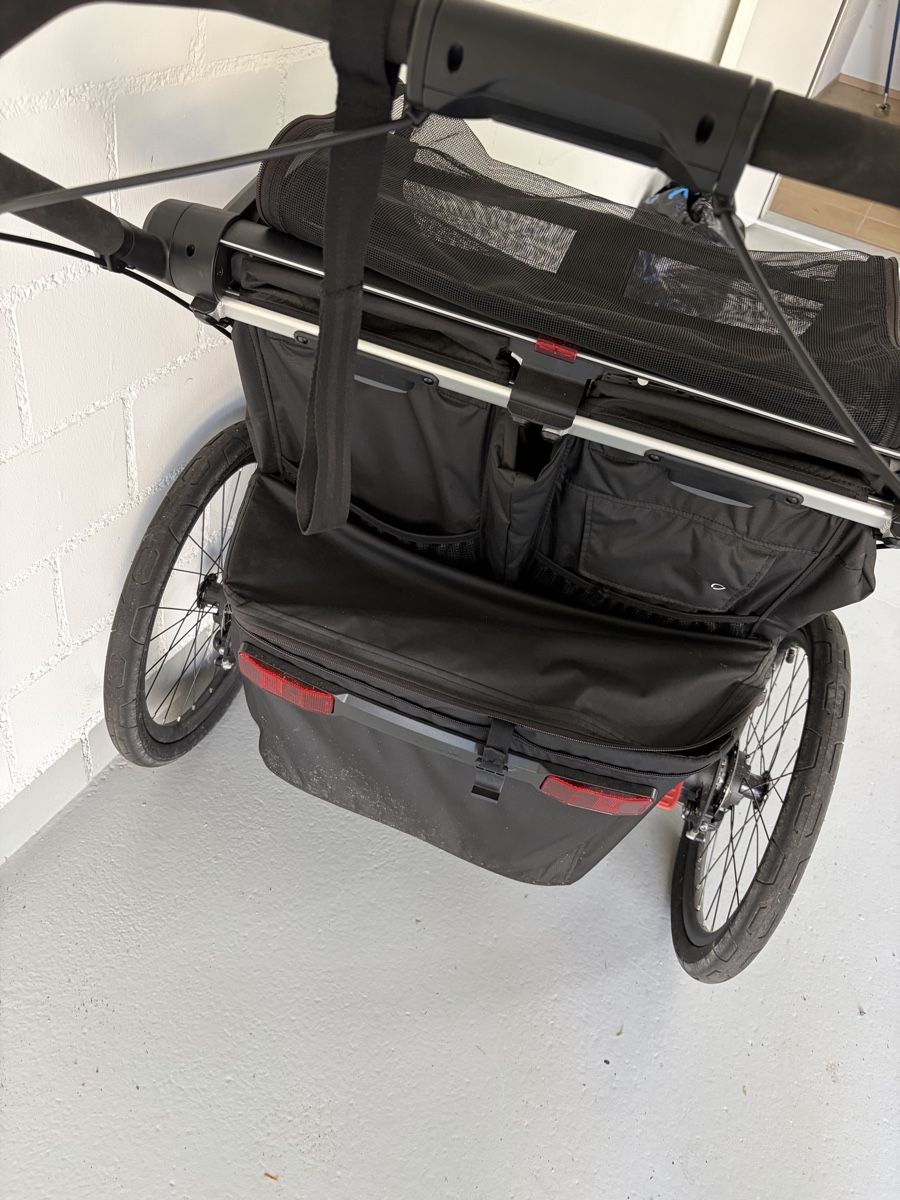 Thule Anhänger: Thule Chariot Sport 2 Double – Gebraucht aus Jona von Ensign2 2