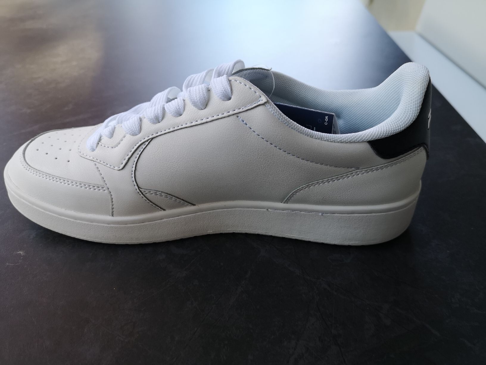 Chaussures hommes: FILA Sneaker weiss Grösse 42 – Neuf (Voir description) à Herisau par Leonie66 2