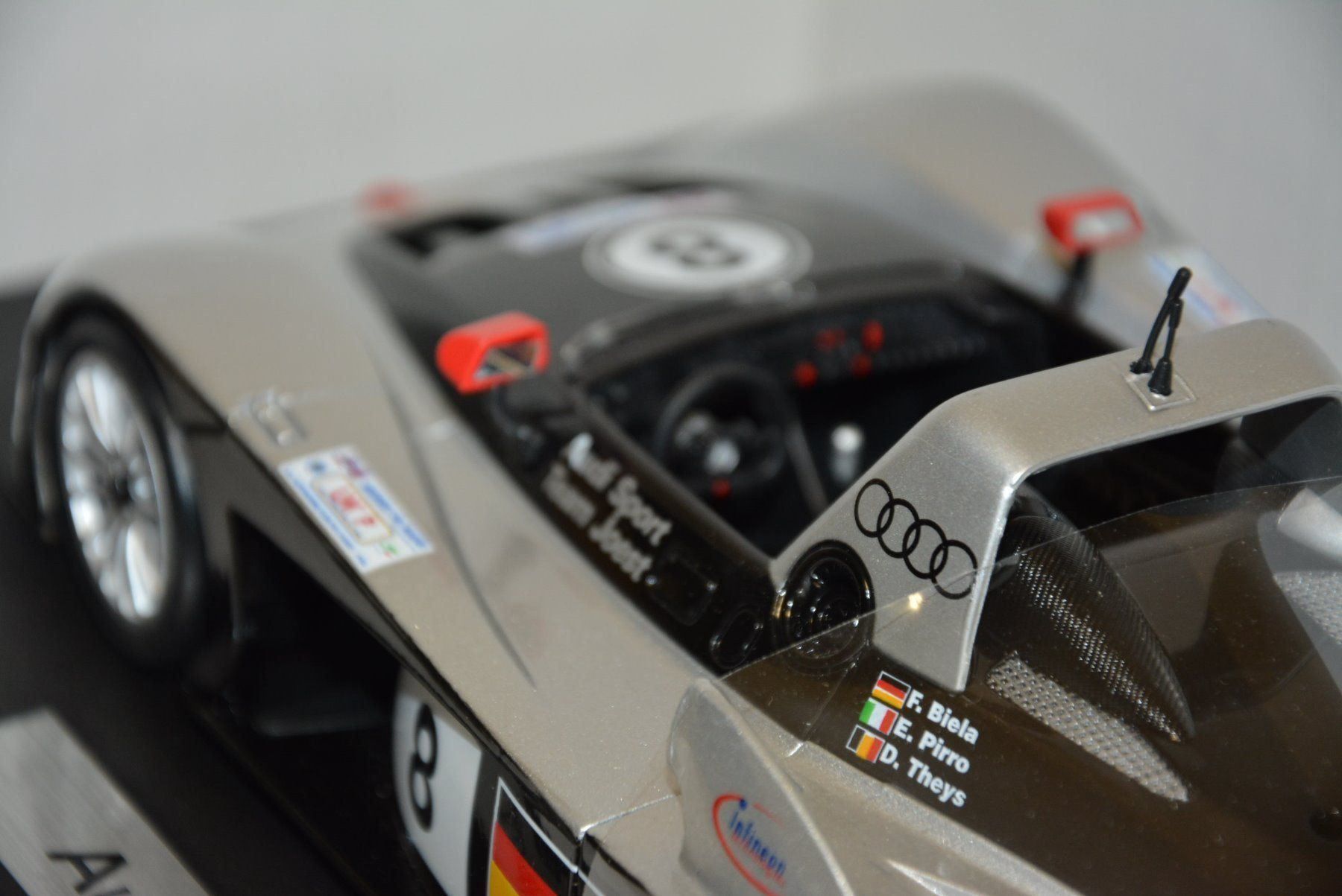 Audi Modellini d'auto: Audi R8R Le Mans 1999  , 1:18 – Nuovo e nell'imballaggio originale da Goldach venduto da Feivel9 4